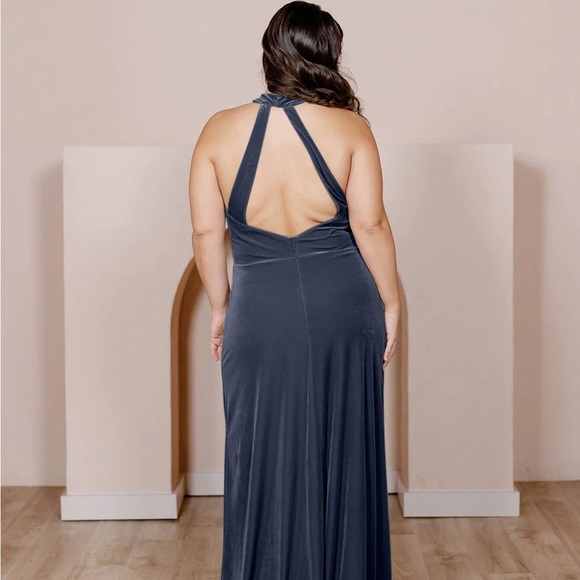 Revelry Velvet Dress - Picture 2 of 4